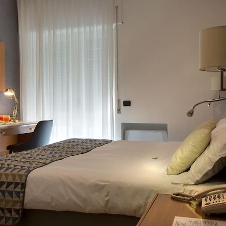 American Hotel Pozzuoli Luaran gambar
