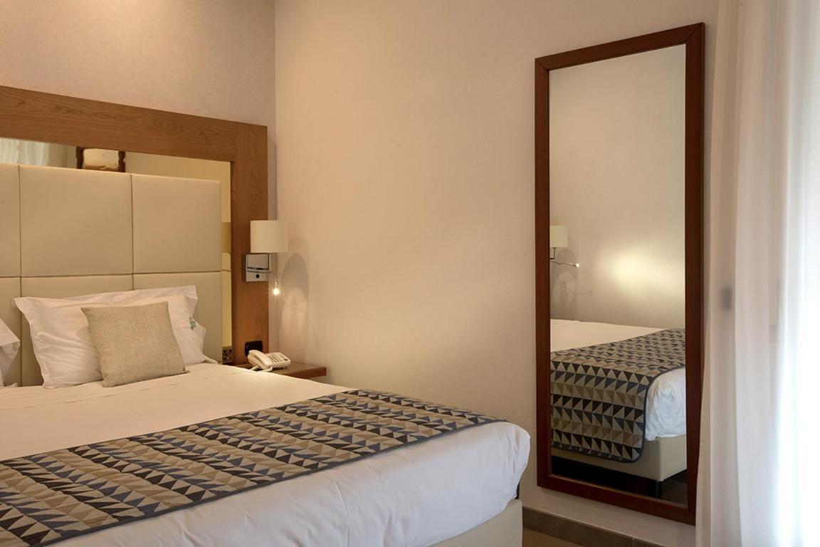 American Hotel Pozzuoli Luaran gambar