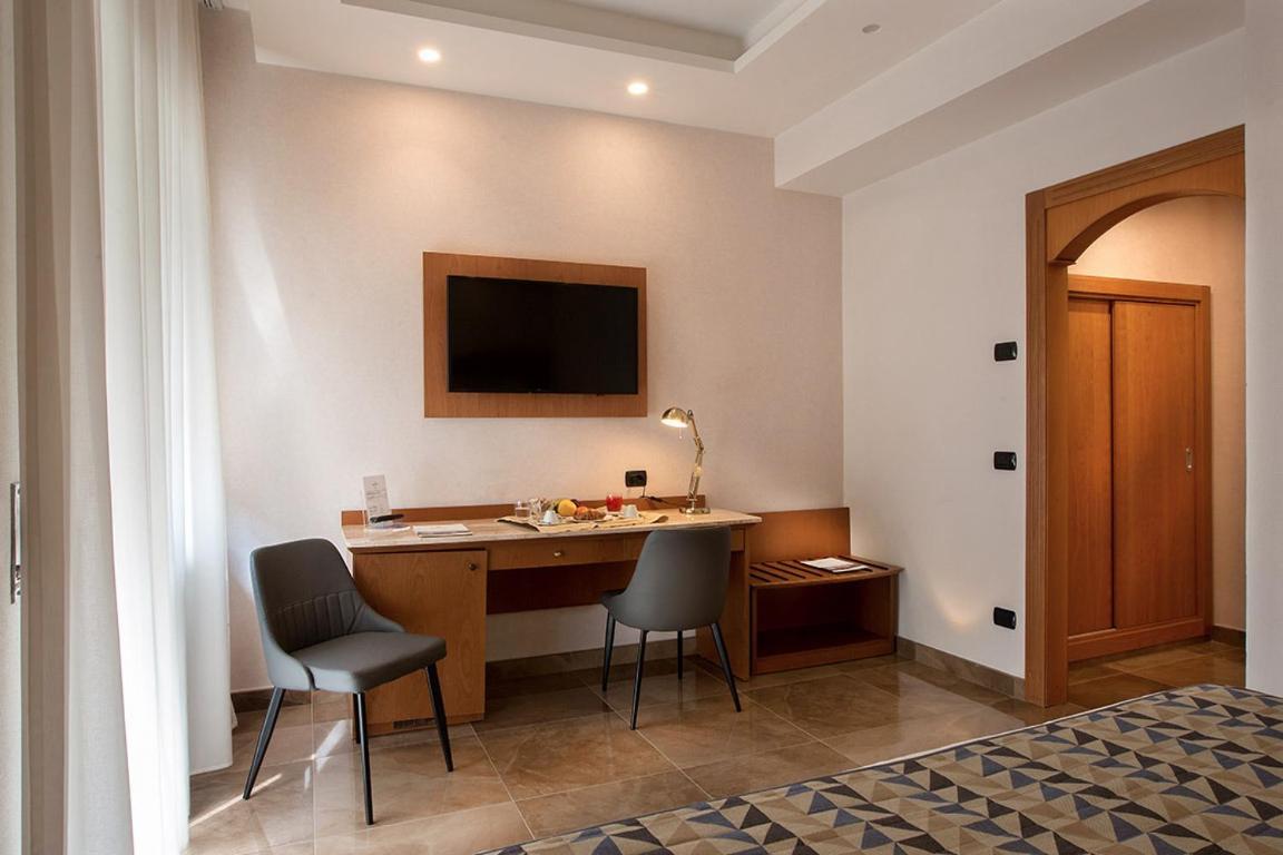 American Hotel Pozzuoli Luaran gambar