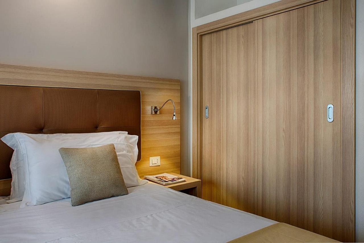 American Hotel Pozzuoli Luaran gambar