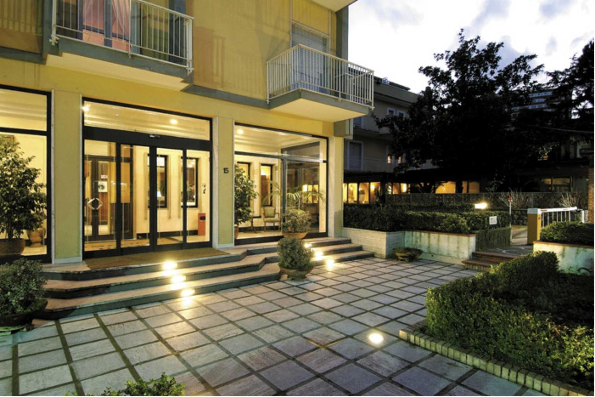 American Hotel Pozzuoli Luaran gambar