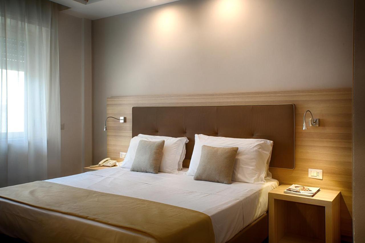 American Hotel Pozzuoli Luaran gambar